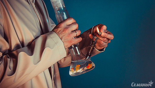 Выбор жидкости для бонга Жидкость с рыбками в бонге